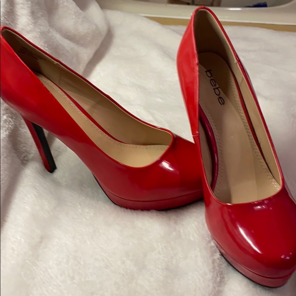 Classic Bebe Red-hot pumps! New!